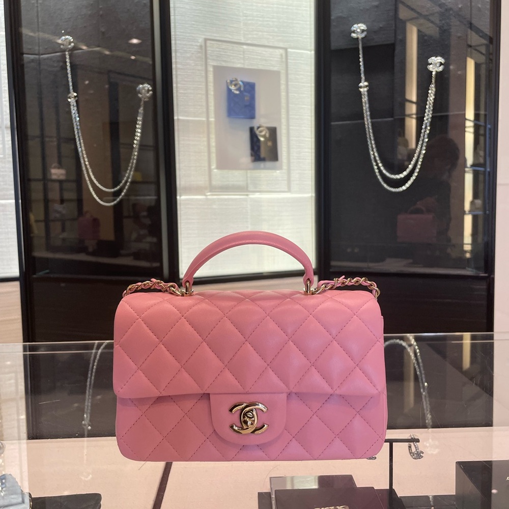💕NEW💕Chanel Pink Mini Quilted Bag💕FULL INCLUSION🎀 - Picture 6 of 7